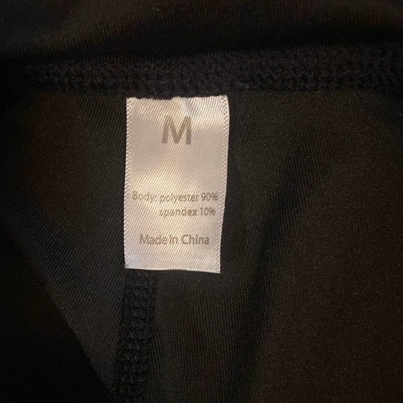 Black spandex/ biker shorts with pockets - Picture 4 of 4